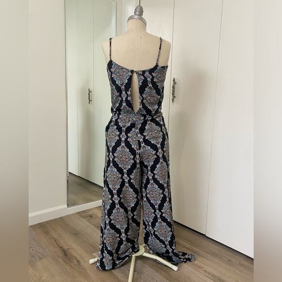 H&M Women's Boho  V-neck Sleeveless Wide Leg Jumpsuit Size 4/Small - Picture 4 of 7